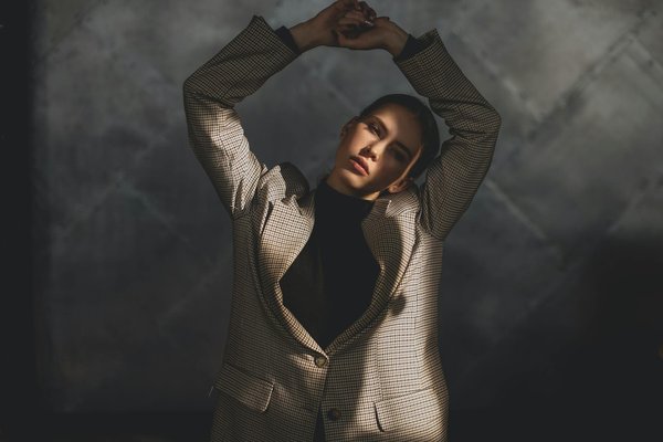 What is the traditional method for preparing a Cornish pasty?